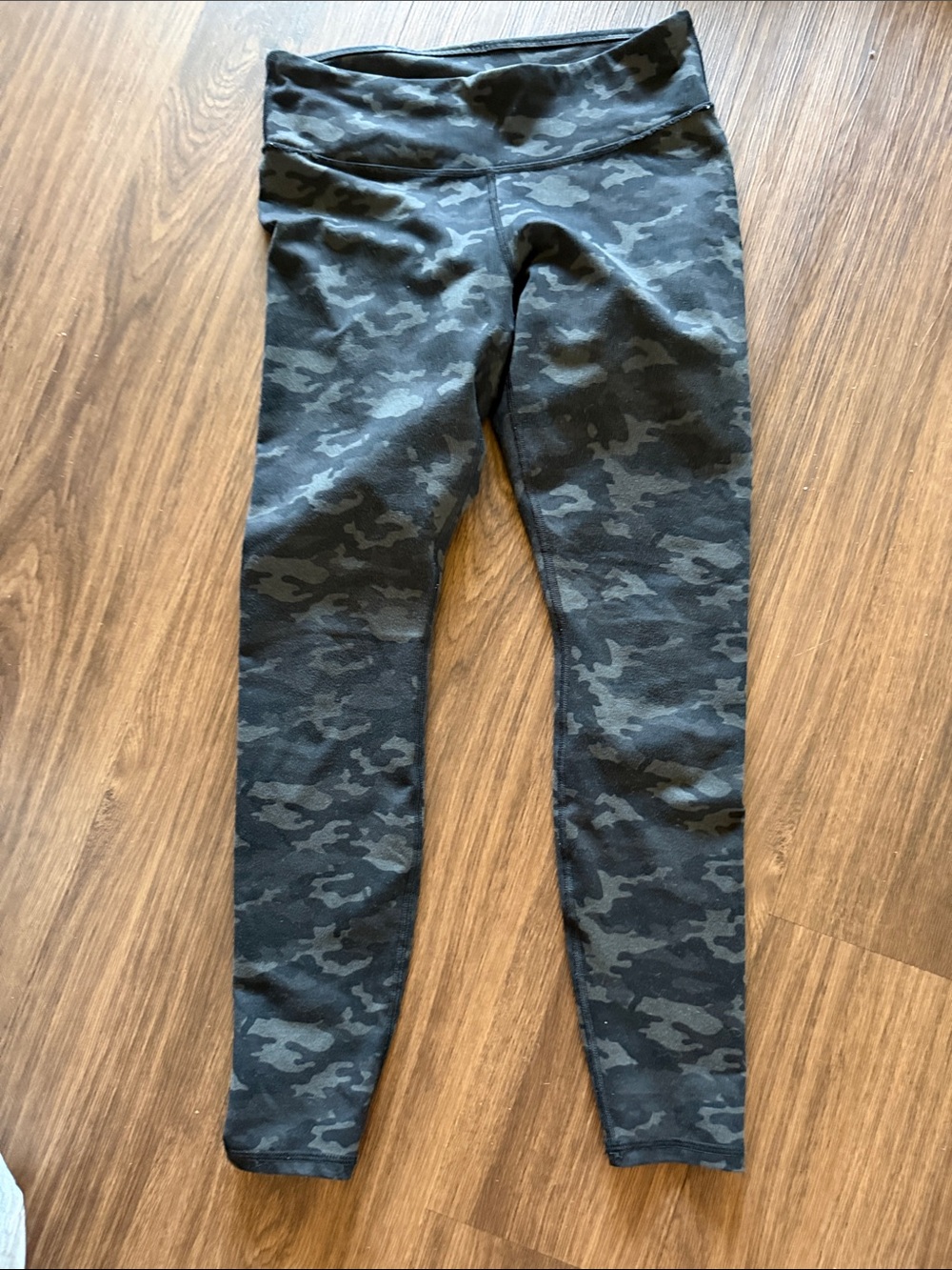Fabletics Kids Black & Gray Camo Leggings